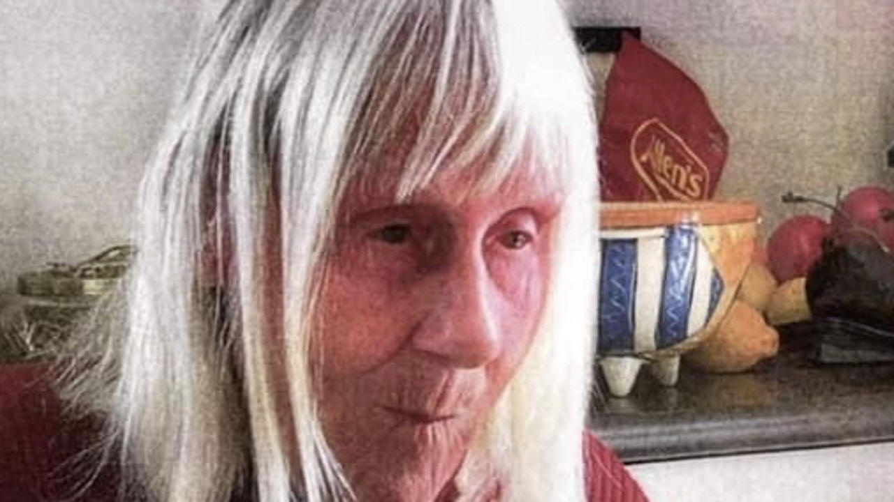 Patricia Backhurst: Hundreds of volunteers search for Inverloch woman | Herald Sun